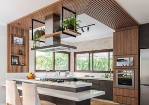 Read more about the article Dapur Terbuka Itu Keren… Sampai Bau Masakan Masuk Kamar